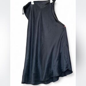 Jaclyn Smith satin skirt